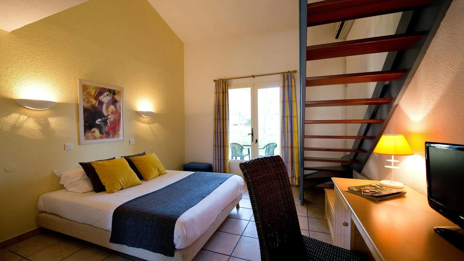 Sowell Hotels L'Olivier アルル 4*,